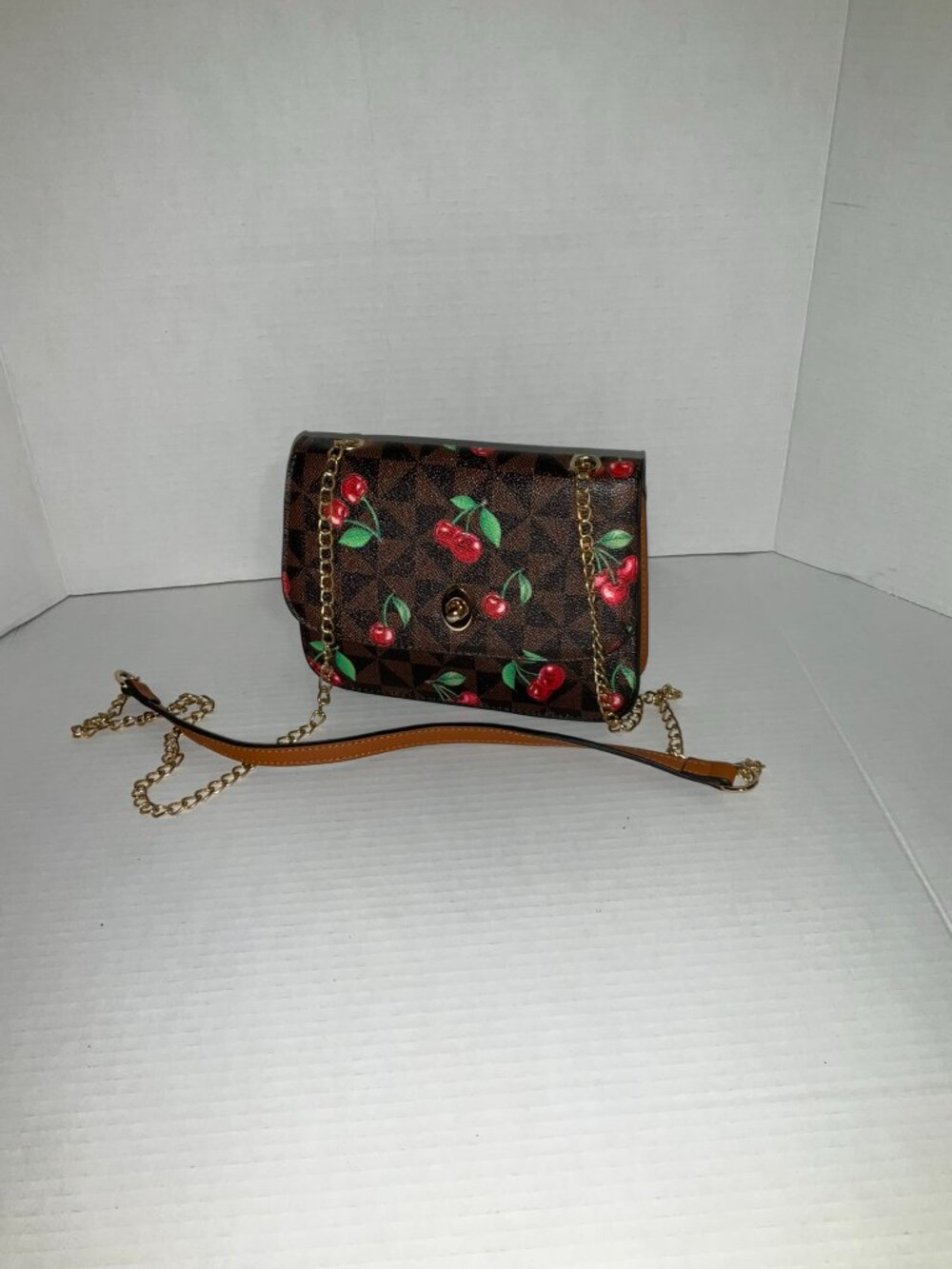 CHERRY PIE PURSE